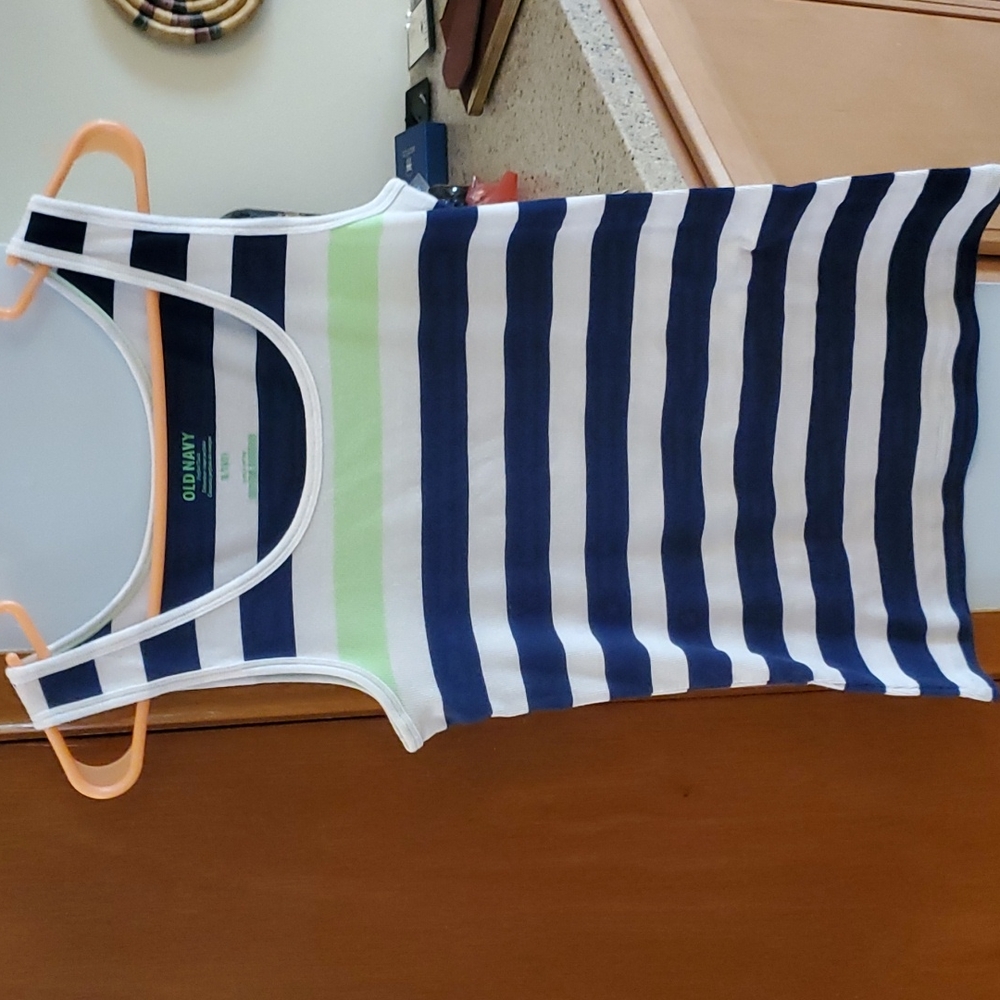 **Clearance** Old Navy Women’s tank ❤️ 3 for $15